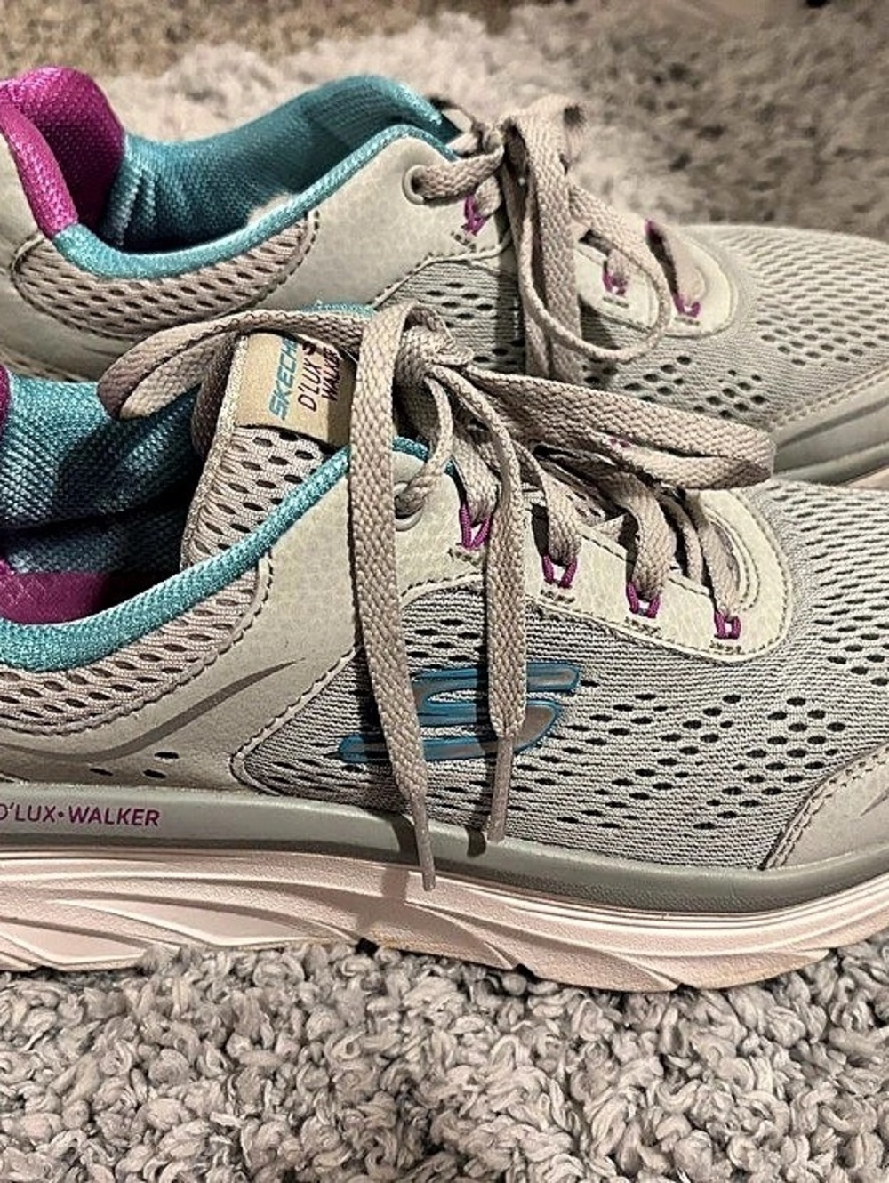 Skechers D'LUX Walker Athletic Shoes Gray & Pink US 9.5